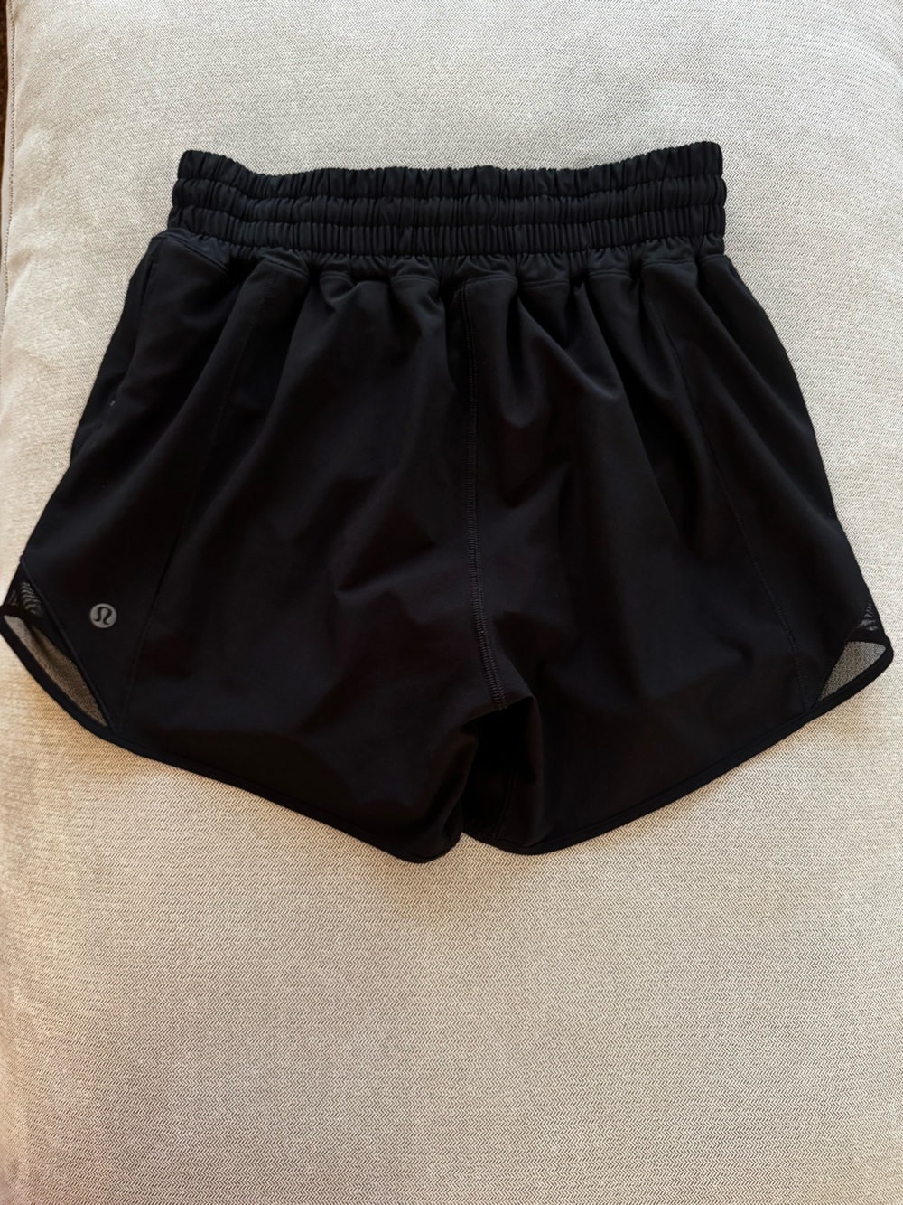 *NEVER WORN* Lululemon Hotty Hot Shorts - Black - Picture 4 of 4